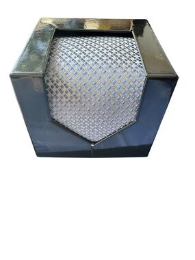 Kohl’s Tie gray and blue geometric design
